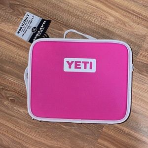 Yeti Day Trup Lunch Box
